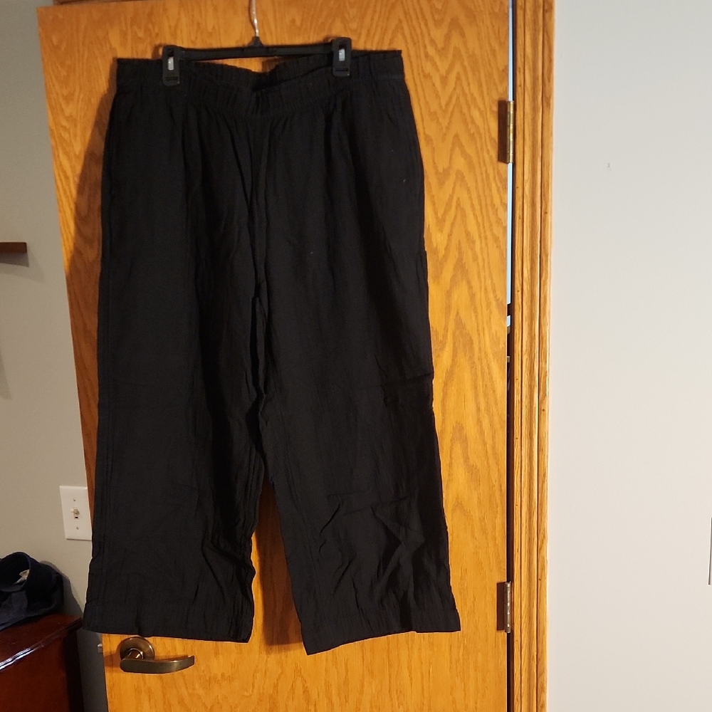 Old Navy Women's Wide Leg Black Capri Pants, Size Xl